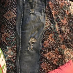 Maurice’s distresses capris